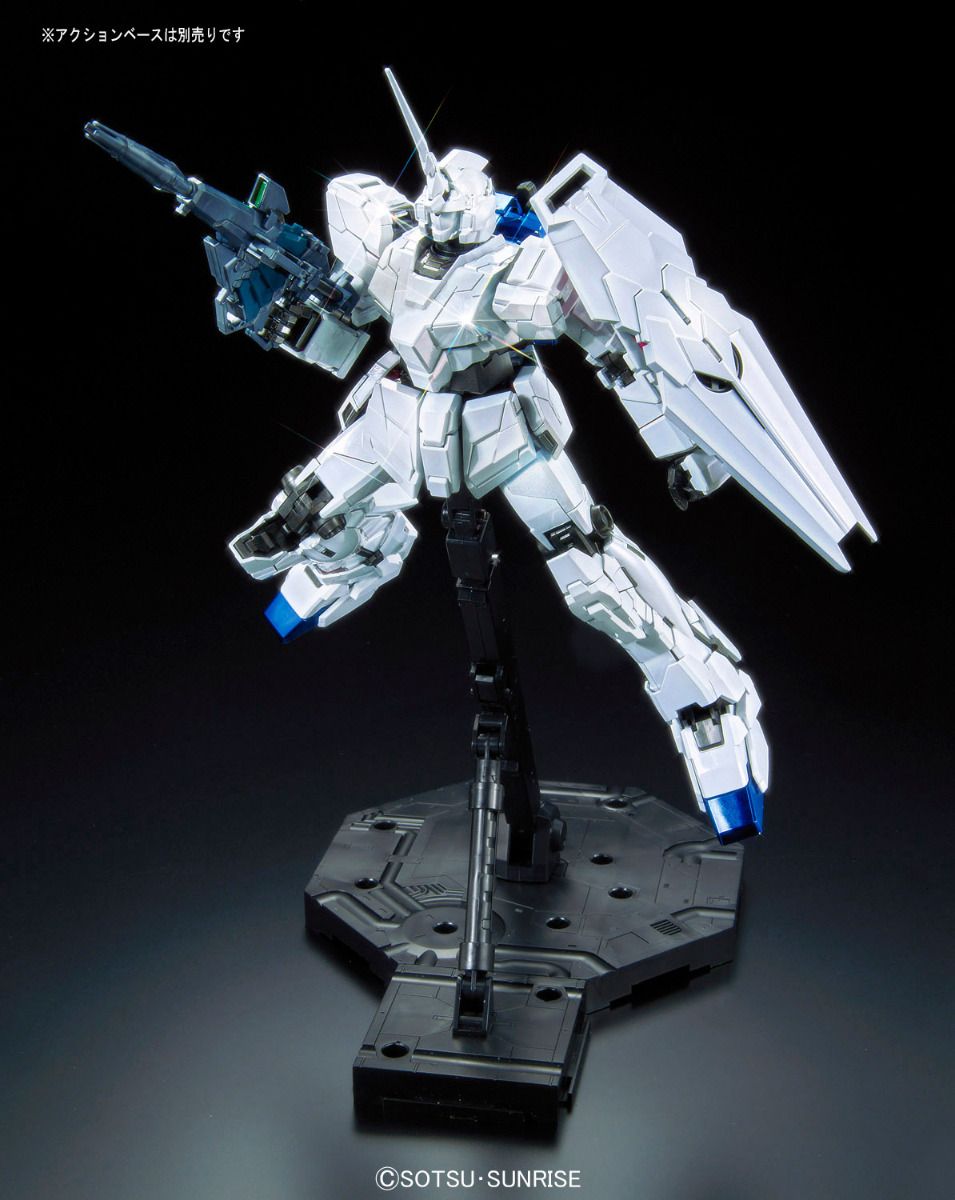 1/100 MG RX-0 Unicorn Gundam (Red or Green Frame Twin Frame Edition) Titanium Finish - Image 10