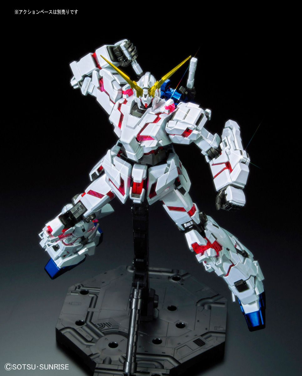 1/100 MG RX-0 Unicorn Gundam (Red or Green Frame Twin Frame Edition) Titanium Finish - Image 7