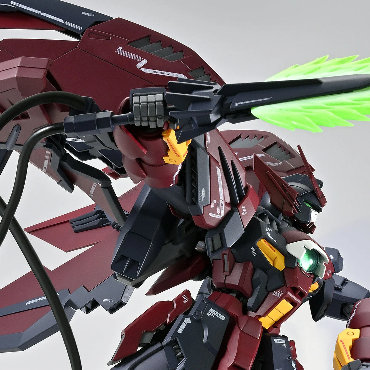 P-Bandai: MG 1/100 Gundam Epyon EW (Sturm und Drang) - Image 4