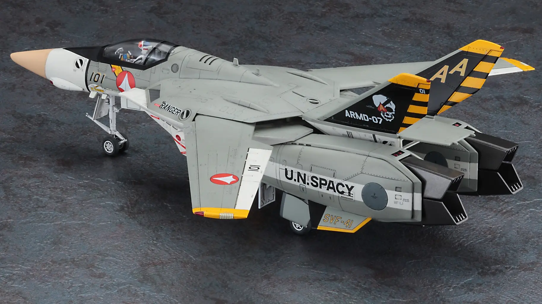 1/48 VF-1J Super/Strike Valkyrie SVF-41 Black Aces by Hasegawa - Image 3
